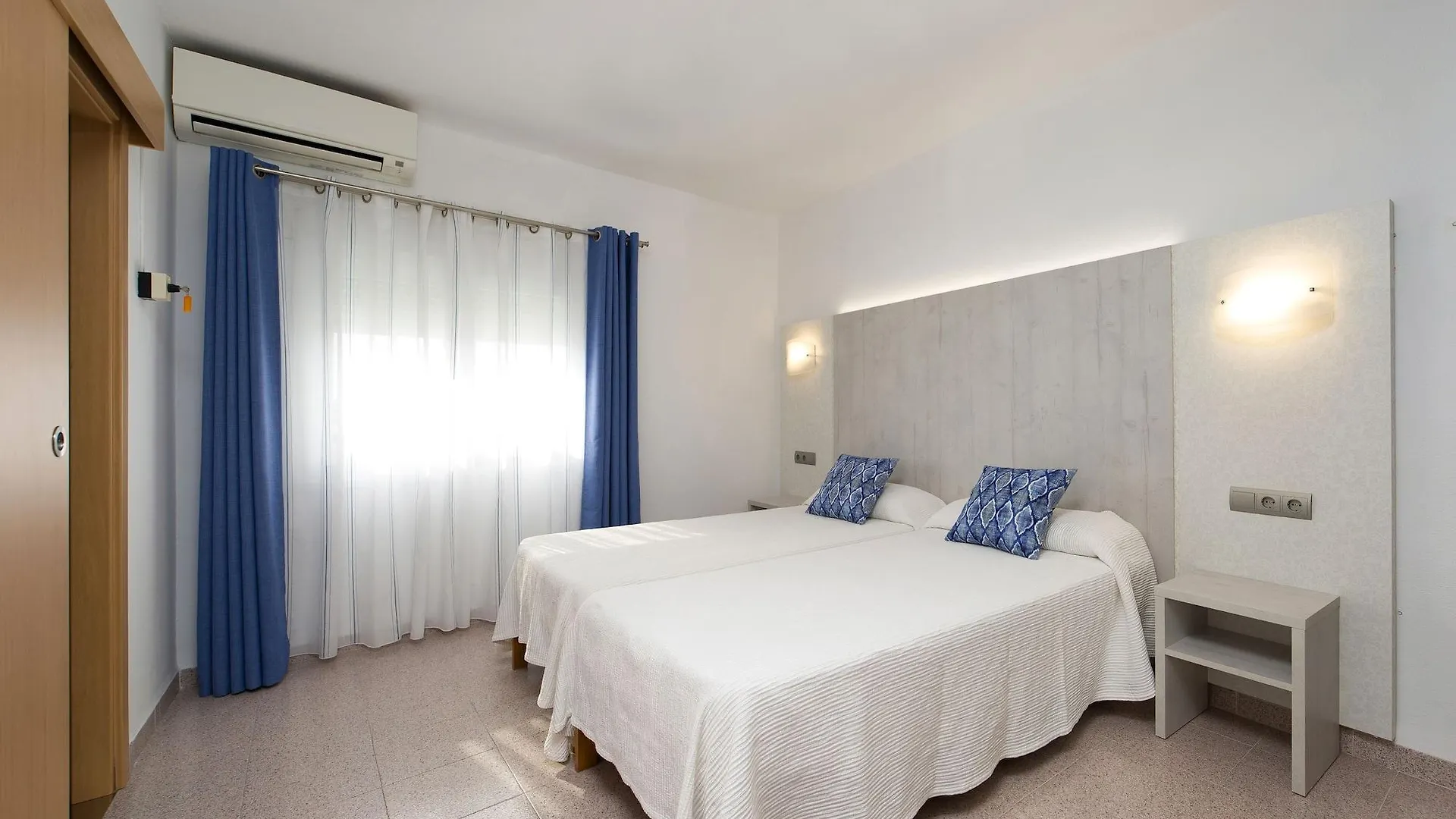 Hostal Roca San Antonio  San Antonio (Ibiza)